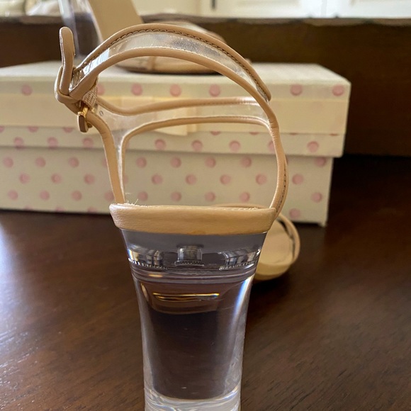 Michael Kors Tan & Clear Sandal - Picture 3 of 5